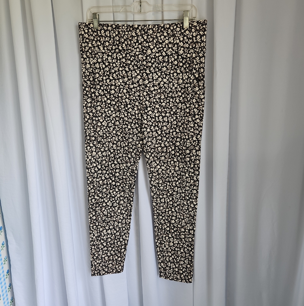 Lou & Grey Cream and Grey High-Waisted Stretchy Leggings NWOT - Size Large - Picture 5 of 5